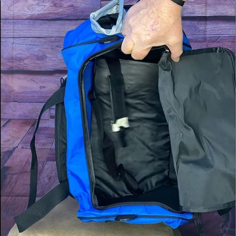 Jeff Gordon carry all bag with insulate drink holder built in